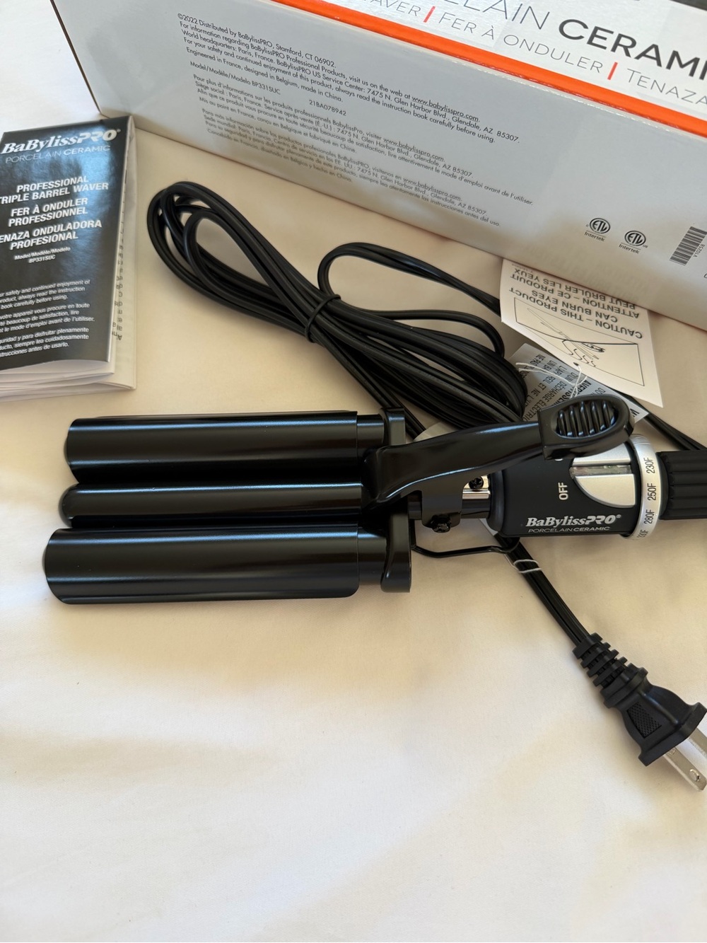 BaBylissPRO Porcelain Ceramic Triple Barrel Waver - Picture 4 of 8